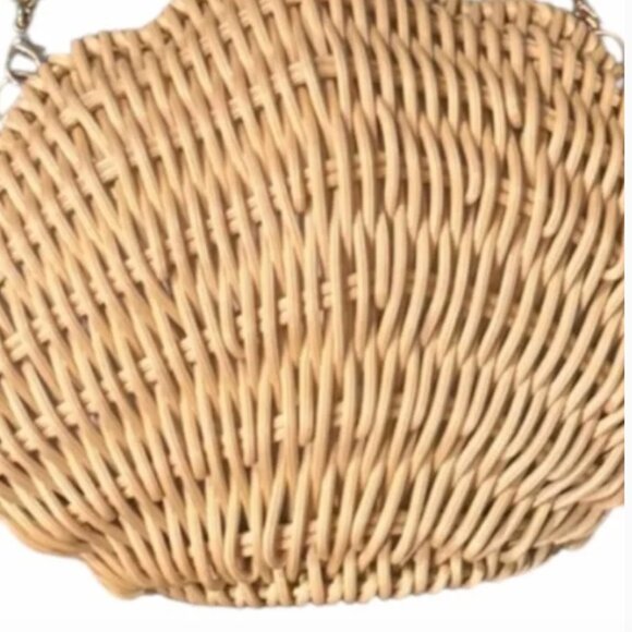 Tommy Bahama Wicker Seashell Clam Shell Handbag with Gold Seashell Strap NWT - Picture 3 of 5